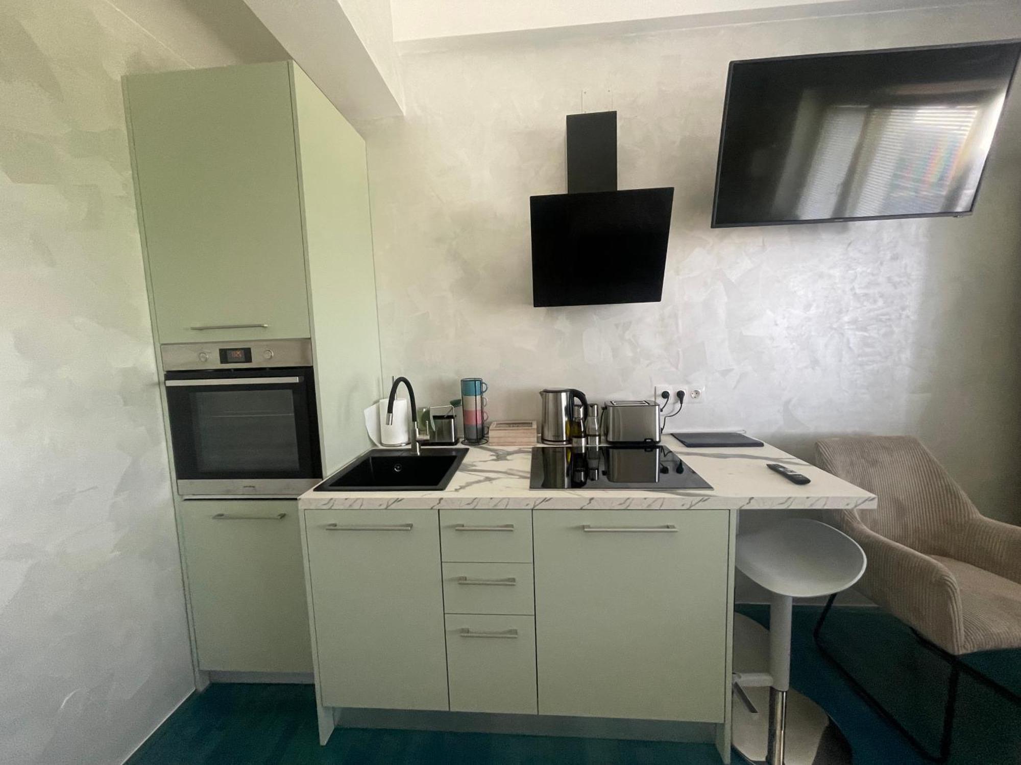 Tona - Miran Apartman - Parking - Samostalna Prijava Karlovac Exterior photo